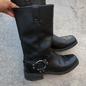 Men’s Harley-Davidson black leather boots.